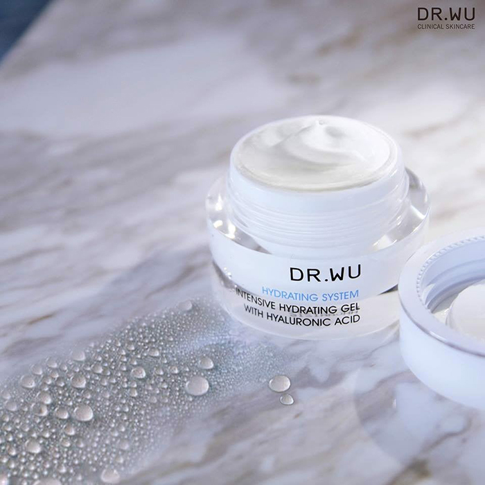 Kem dưỡng ẩm chuyên sâu Dr.WU được đầu tư nghiên cứu đặc biệt để cung cấp độ ẩm sâu và nuôi dưỡng da