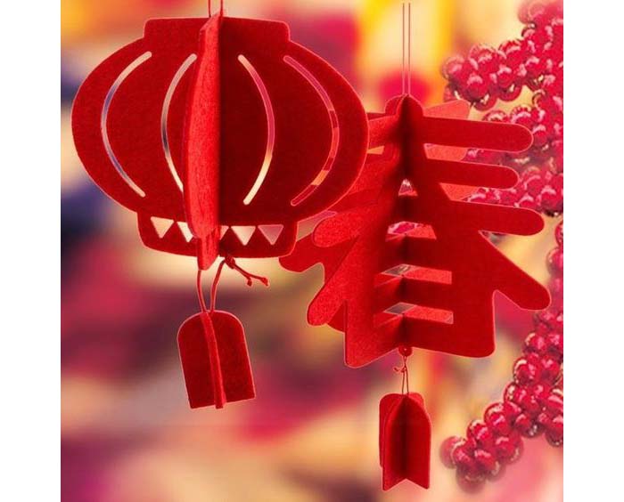Đèn lồng đỏ khá nhỏ nhắn, đơn giản mang đến cảm giác nhẹ nhàng, nhưng không kém sự ấn tượng, bắt mắt