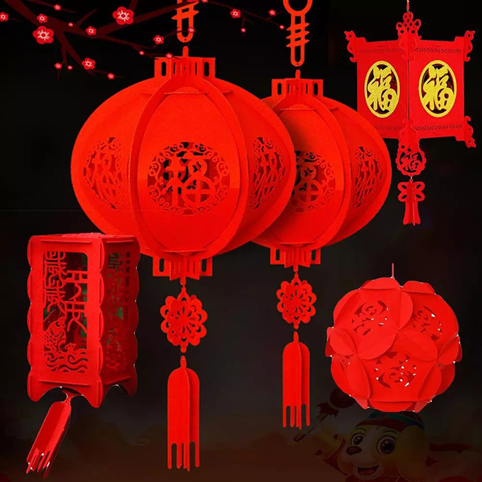 Đèn lồng xếp 3D được làm từ vải không dệt, có thiết kế hình chữ Phúc ở các mặt cùng màu đỏ rực rỡ mang ý nghĩa may mắn, cầu phước lành cho gia đình