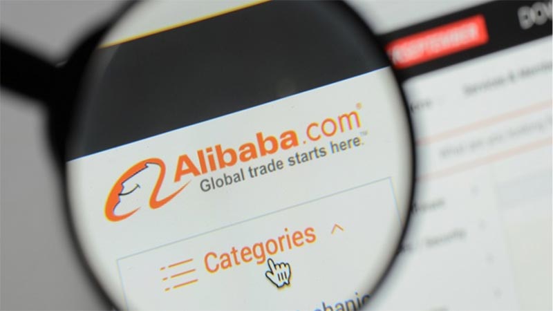 Sản phẩm trước khi đăng lên Alibaba sẽ phải cung cấp đầy đủ thông tin và trải qua xét duyệt.
