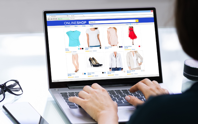 Nhập quần áo hàng xôn dễ dàng qua các website thương mại điện tử