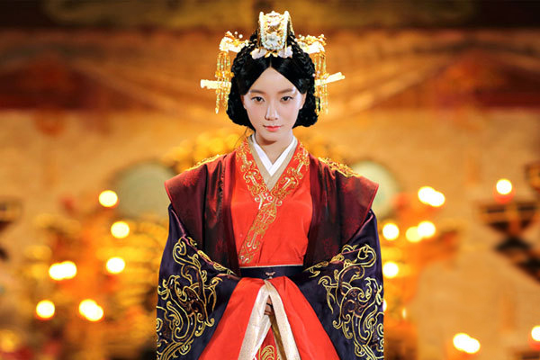 Trang phục truyền thống thời nhà Hán đã có những điểm nhấn trên trang phục