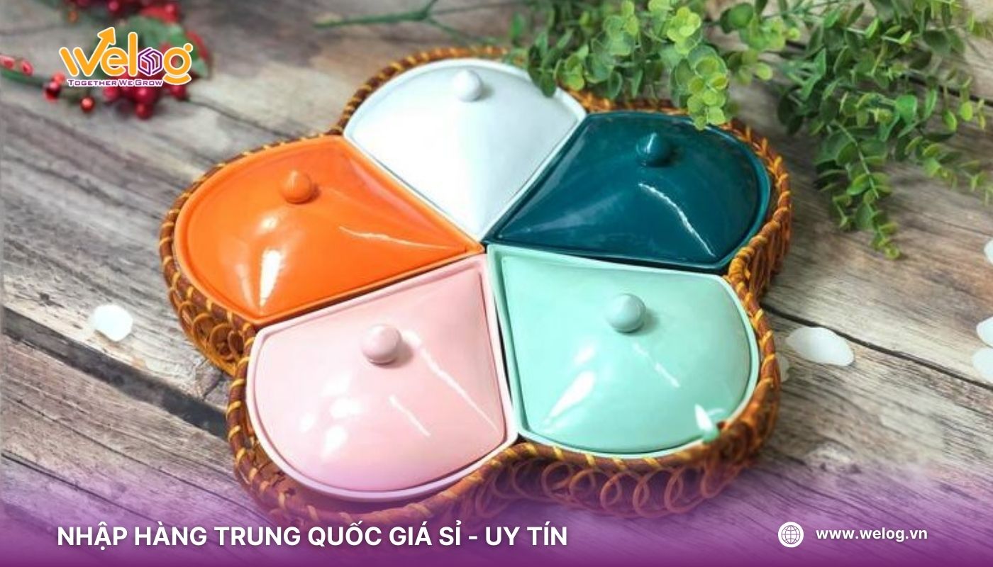 Khay mứt ngũ sắc nhiều ngăn tiện lợi