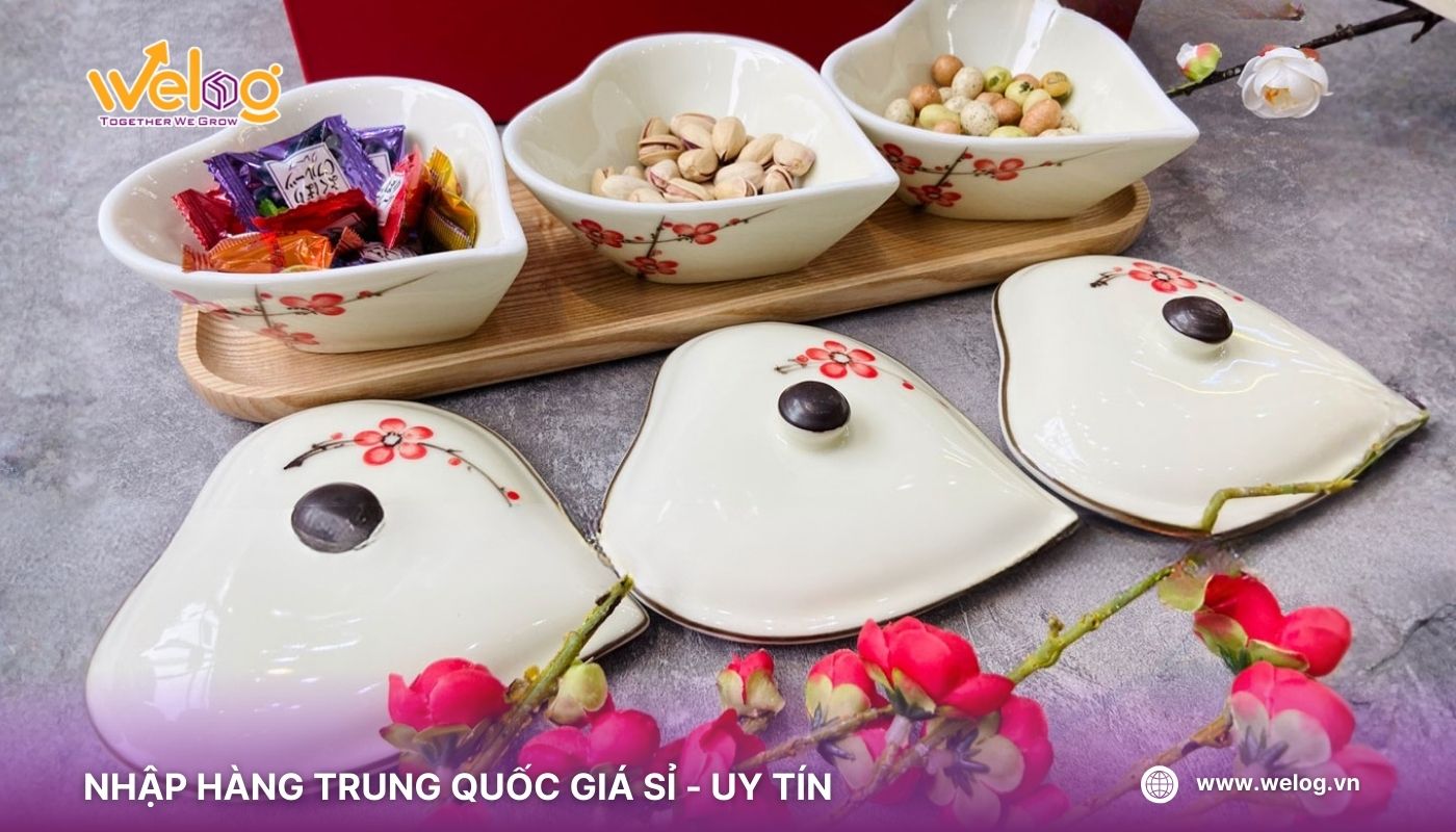 Khay mứt hình trái tim hiện đại, độc đáo